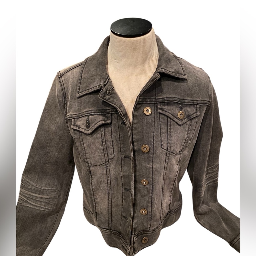 Tommy Hilfiger women’s Grey jean jacket size Medium